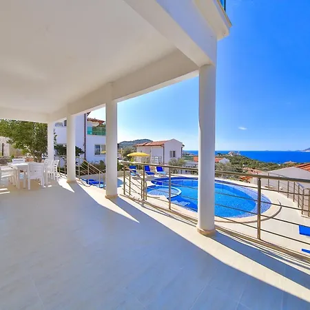 Blue Sea View Peninsula Villa *