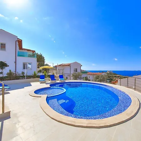 Blue Sea View Peninsula Villa *