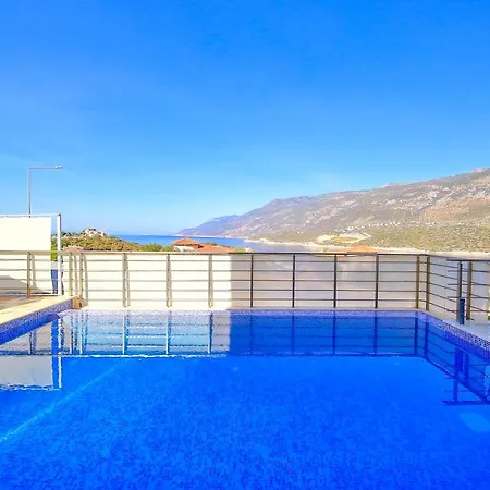 Blue Sea View Peninsula