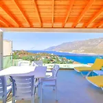 Blue Sea View Peninsula