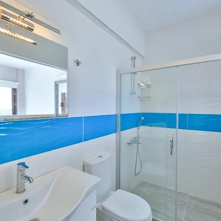 Blue Sea View Peninsula Villa *
