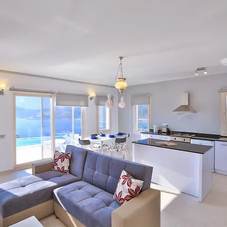 Blue Sea View Peninsula