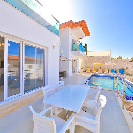 Blue Sea View Peninsula