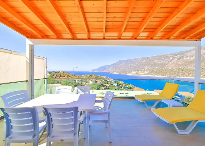 Blue Sea View Peninsula