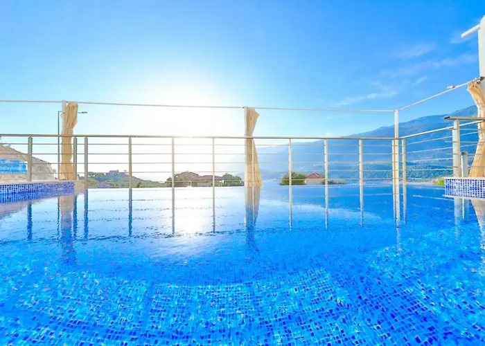 Blue Sea View Peninsula Villa *