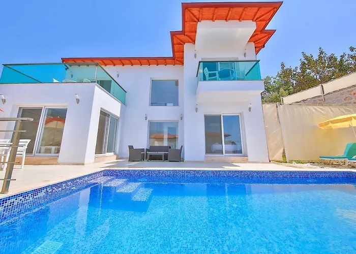 Blue Sea View Peninsula Villa *